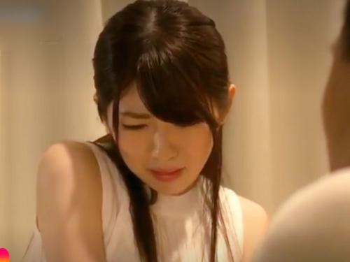 〔泥沼浮気/NTR、エロ動画〕あうっ…お膣凄く熱いの。旦那取引先の毒蛾に嵌ったママが不貞交尾に溺れる、エロ動画wwwwwww