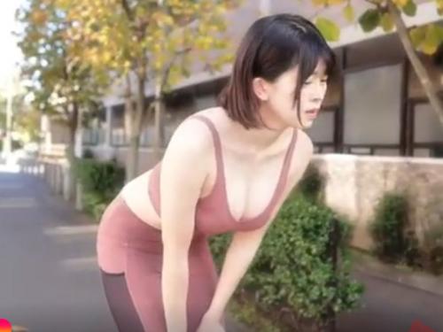 ［レ●プ/アスリート義理娘］嫌～お父様のナメクジ。運動直後の汗だく胸チラを晒した美女が家族に犯される、エロ動画wwwwww