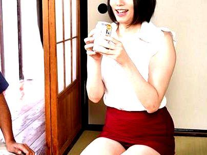 ＜旦那の実家で暮らす＞「新妻エロマンすぎるだろｗｗ！」めっちゃ！エロい美人奥さん！群がる親族の男達を楽しんじゃうぞ！