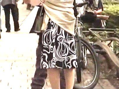 ＜人妻ナンパ＞「え？これからですか？！」街でゲットした奥さん！口説かれて他人棒でネトラレｓｅｘに(無料エロ動画)