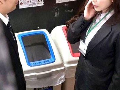 ＜人妻SOD女子社員＞「一児のお母さんが、ヤバいだろｗＷ！」欲求不満のオバサン熟女！ 後輩クンとSEXおっぱじめちゃう！