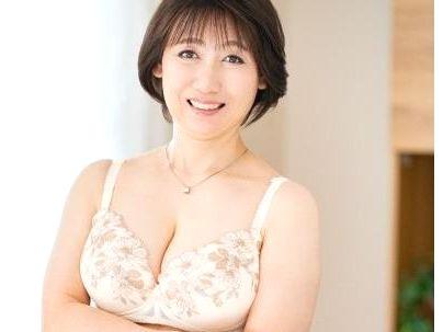 ＜初撮り＞「五十路、ババア、エッロｗW！」優しい感じのオバサン熟女！一人エッチオナニーシチャウゾ(アダルト動画)