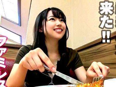 ＜SNSでエロ写真載せる女！＞「クッソかわええｗW！」可愛いシロウト女子！口説かれてエチエチ発展シチャウゾ！