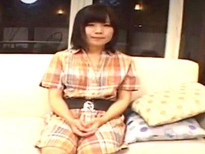＜センズリ鑑賞！＞「ん？ブスなのか？どっち？」素人女子ゲッツ！センズリ鑑賞させたら・・興奮してっゾ(アダルト動画)