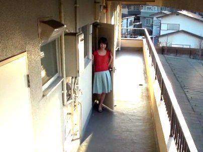 ＜NTRセックス！＞「ｈしたいの…♡」欲求不満のスタイル最高ボイン奥さん隣人！誘惑して浮氣交尾シチャウゾ(無料エロ動画)