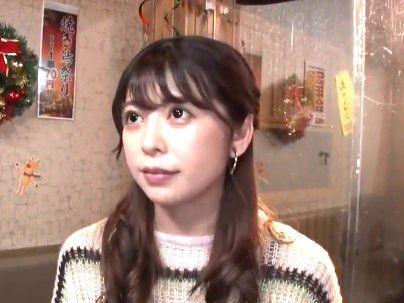 ＜彼氏連れ素人娘＞「くらえ・・・！」激安居酒屋で女子ゲッツ！マシンバイブの餌食になるぞ(アダルト動画)