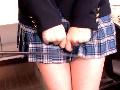 ＜喉マンコ！＞「苦しい・・」スリムな体の巨乳清楚美少女！イラマ地獄でもだえるぞ！