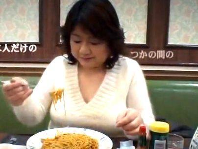 ＜ん？＞「これは、でぶ、ブス、ババア、最強だな！」マニアにはたまらない豊満おデブの熟女！ハメ撮り交尾してっぞ！