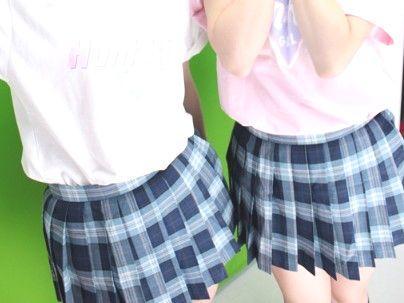 ＜乱交セックス！＞「キャキャｗ！」クッソ可愛いイマドキノ美少女コンビ！乱交ファックしちゃうゾ！！(アダルト動画)