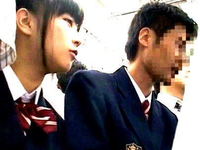 ＜電車痴●！＞「ｲﾔ‥やめて…」清楚系美乳おっぱい制服女子！二度犯しレイプしちゃうぞ！