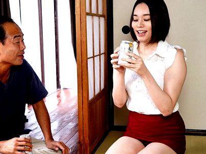 ＜痴女人妻！＞「ほしいの…♡」清楚ビッチの奥さん！旦那の田舎でオチンポ欲しがるぞ！
