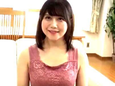 ＜素人清楚妻！＞「色気ヤッバｗW！」優しい美人人妻奥さん！童貞君筆おろしセックス(無料エロ動画