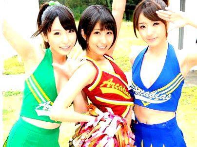 ＜チアガールズ＞「最高すぎるｗ！」クッソ可愛い美少女達！ハーレム状態にシテクレチャウ(無料エロ動画)