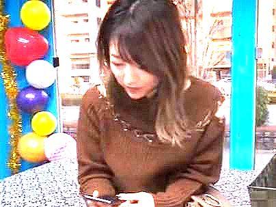 ＜マジックミラー号！＞「かわええｗW！」スレンダー美乳おっぱい素人女子！ＭＭ号で騎乗位セックスしちゃう(無料エロ動画)