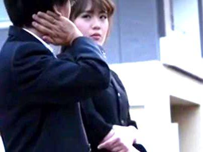 ＜初めての痴漢！＞「え？ダメなの…」めっちゃ可愛い人妻奥さんママ！痴漢行為で強引にヤラレタ(無料エロ動画)
