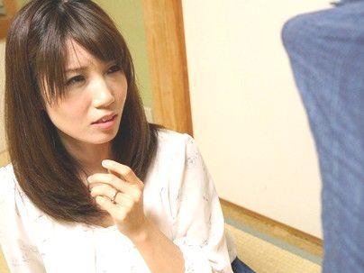 ＜美人人妻！＞「え？お、おっきい…♡」義父が元気になるドリンク飲んでフル勃起！美人奥様と交尾シチャウゾ(無料エロ動画)