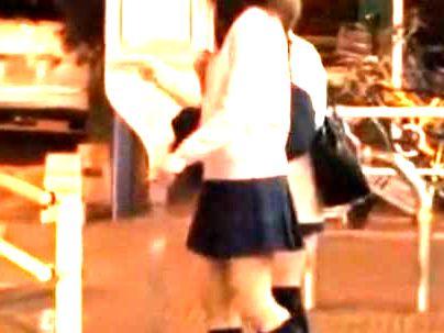 ＜失禁アク＞「まじ？このルックスでおもらしとか？」メガネの美乳おっぱい女子！大人の玩具でおもらしマジイキ絶頂シチャウゾ！