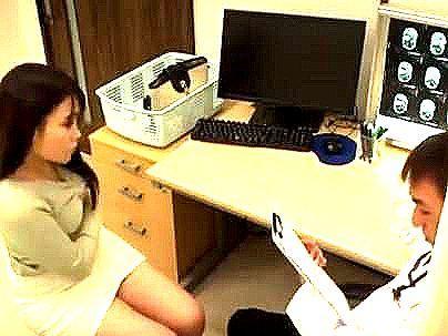 ＜産婦人科！＞「先生…ちょっと・・・？」アララ・・可愛いボインの奥さんが・・・産婦人科の先生にマンコヤラレルぞ！！