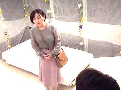 ＜素人企画！＞「こ？ここでなに始まるんですか？」ヒヒヒ・・これからエロ企画でエロ交尾なんだよ！！(アダルト動画)