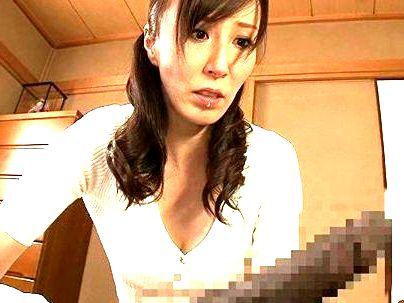 ＜ホームステイの黒人さん＞「これが？外人のチンポ？？…♡！」ババア、興奮！デカちんぽでネトラレｓｅｘになるぞ(エロ動画)