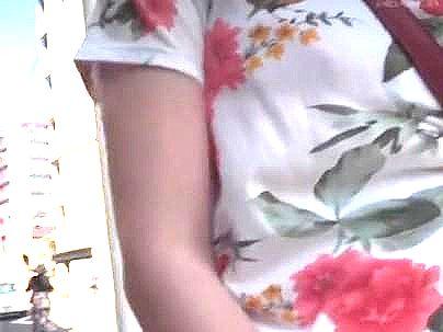 ＜マジックミラー号！＞「え？少しなら…♡」スレンダー美乳おっぱい素人女子！ＭＭ号で騎乗位セックスしちゃう(無料エロ動画)