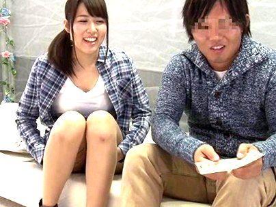＜素人ナンパ＞「友達なのに…！」マジックミラー号乗車の男女の友達！エロ企画でオチンポ出し入れすっぞ(無料エロ動画)