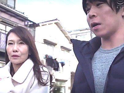 ＜五十路熟女！＞「ババア、大興奮！」細身のオバサン熟女！禁断エロ行為で悶えとる(アダルト動画)