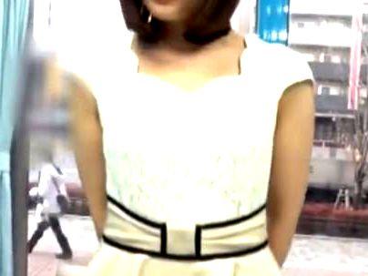 ＜マジックミラー号＞「え？童貞君のですか？！」街中で声を掛けた心優しい人妻さん！エロ企画に挑戦シチャウゾ(無料エロ動画)