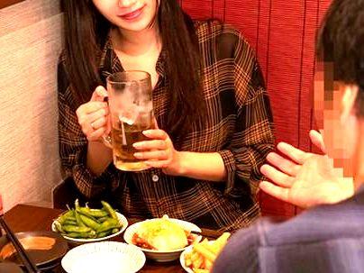 ＜相席居酒屋ナンパ！＞「エ？いいですよ」上品な感じの美人奥さん人妻！口説かれてがちセックス浮気不倫行為に(無料エロ動画