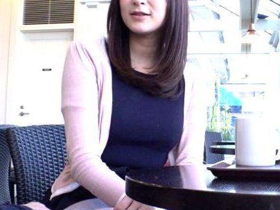 ＜美人妻ナンパ＞「この奥さん・・潮吹くぞｗＷ！」上品な感じの美人奥さん！他人棒で浮氣ｓｅｘしてっゾ(アダルト動画)