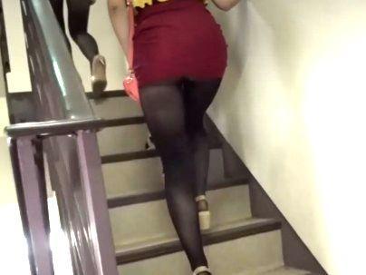 ＜タイトスカートだと？＞「クッソエロいってｗ」極上美女お姉さんが誘惑！勿論エロ交尾おっぱじめてくれちゃう(アダルト動画)