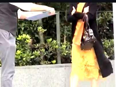 ＜素人妻！＞「30代のドスケベ奥さんwｗW！」街で見かけた綺麗な奥さんママ！口説かれてエチエチ発展シチャウゾ！