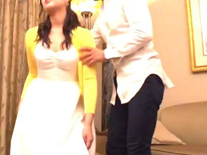 ＜ナンパハメ撮り＞「ケツ、パイ乙エッロ！」素人？クッソエロい体お姉さん！ゲットしてハメ撮り楽しんじゃう(無料エロ動画)
