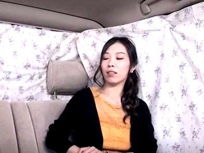 ＜素人妻ナンパ＞「え？恥ずかしいわ…」性欲高めの美魔女おばさん！口説かれがちセックス浮気不倫行為になるぞ(無料エロ動画)