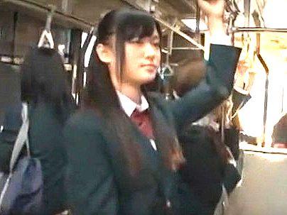 ＜間違えたフリして女子●通学バス＞「ウソだろ？！」まさかの痴漢OK でガチｓｅｘまでさせてくれたぞ(無料エロ動画)