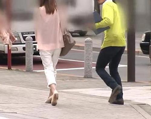 『私みたいなおばさんに挿入してくれるなんて嬉しい♡』【人妻】最低野郎に拒絶したのに巨根マラを貫かれた熟女！《レ●プ》