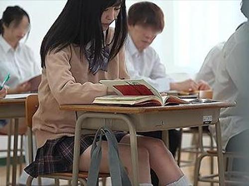 『ひゃぁあ、またイッちゃうよぉ…！』【JK】ゴミレイプ魔に抵抗虚しく小さな割れ目にハメハメされた女子！《強姦》