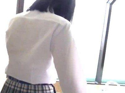 ＜素人ホイホイ＞「透明感がスゴいってｗＷ！」クッソ可愛い彼女！彼とのｓｅｘとかムカつくけど抜ける(無料エロ動画)
