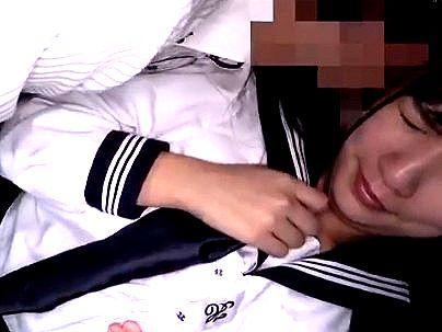 ＜美少女辱め！＞「ヤメテクダサイ…」セーラー服の可愛い美少女！鬼畜な男に狙われて犯されレイプされっぞ！(アダルト動画)