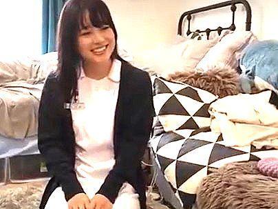 ＜泌尿器科ナース！＞「私でいいの…♡！」チンポには見慣れてる看護師！素人君相手にエロ行為しちゃうゾ！！(無料エロ動画)