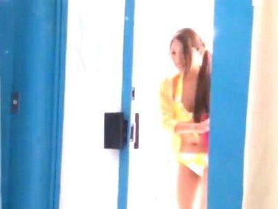 ＜マジックミラー＞「ここ乗るんですか？」10代水着娘ゲッツ！火照った美尻を性感マッサージで興奮シチャウゾ(無料エロ動画)
