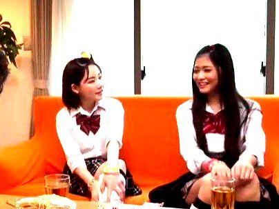 ＜時短フェラ！＞「ウソだろ？？」滅茶苦茶可愛い制服女子！彼女が目を離した一瞬でフェラシチャウゾ(無料エロ動画)