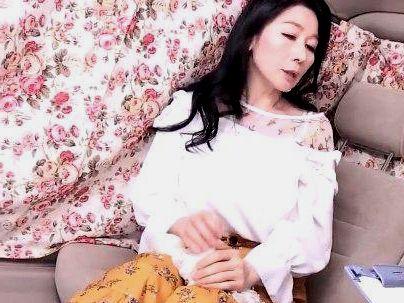 ＜おば様ナンパ＞「ババア、乳首デカｗＷ！」セレブ美熟女おばさんゲッツ！口説いてやっちゃうぞ(無料エロ動画)
