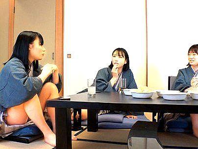 ＜慰安旅行！＞「ｈしたいの…♡」会社の旅先でぽっちゃり奥さん！お風呂で他人棒でやっとるぞ(アダルト動画)