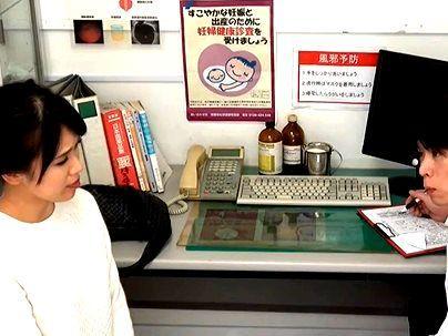＜団地人妻！＞「久しぶりなの…」真面目そうな団地人妻！他人棒で浮気交尾始めちゃうぞ(無料エロ動画)