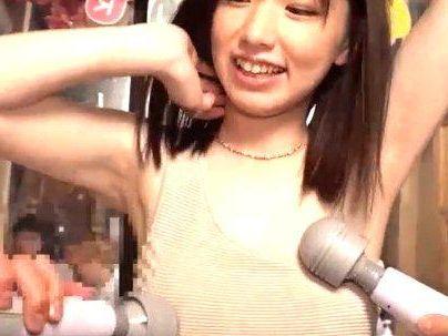 ＜彼氏連れ素人娘＞「コレダメなの…！」激安居酒屋でシロウト女子がマシンバイブでこっそりヤラレマクリになっちゃうゾ！