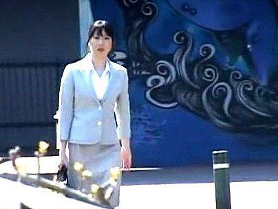 ＜野ション！＞「いやです…ヤメテクダサ！」清楚系OLがおしっこ外でしたら・・・男に襲われレイプされっぞ！(アダルト動画)