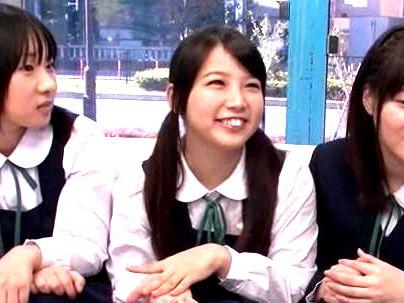 ＜マジックミラー号＞「何するんですか？…♡！」修学旅行生のカワイ子ちゃん達！MM号でデカチン初体験しちゃうゾ！！