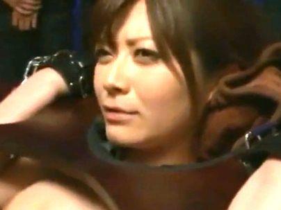 ＜公衆便女＞「もうやめて…！」スタイル最高の美人お姉さん！調教エロ行為でご覧の通りになっとるぞ(無料エロ動画)