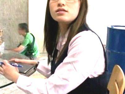 ＜これが射精公衆便女か？＞「可愛いのにね～！」クッソ可愛い美少女がまさかの・・・調教交尾なっとるぞ(無料エロ動画)